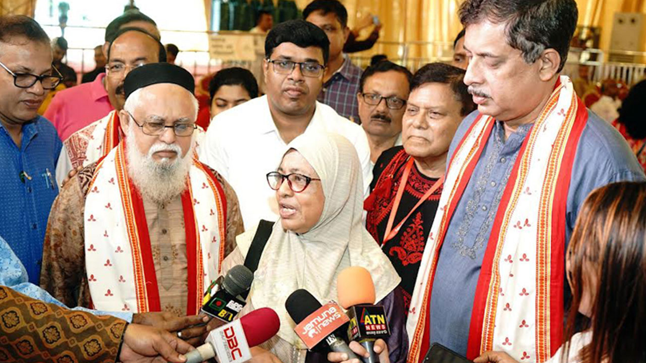 বাংলাদেশের সাম্প্রদায়িক সম্প্রীতি কেউ নষ্ট করতে পারবে না: স্বাস্থ্য উপদেষ্টা